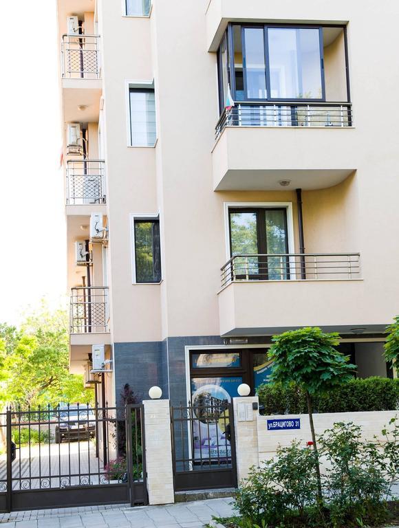 Ddenko Apartment Burgas Exteriör bild